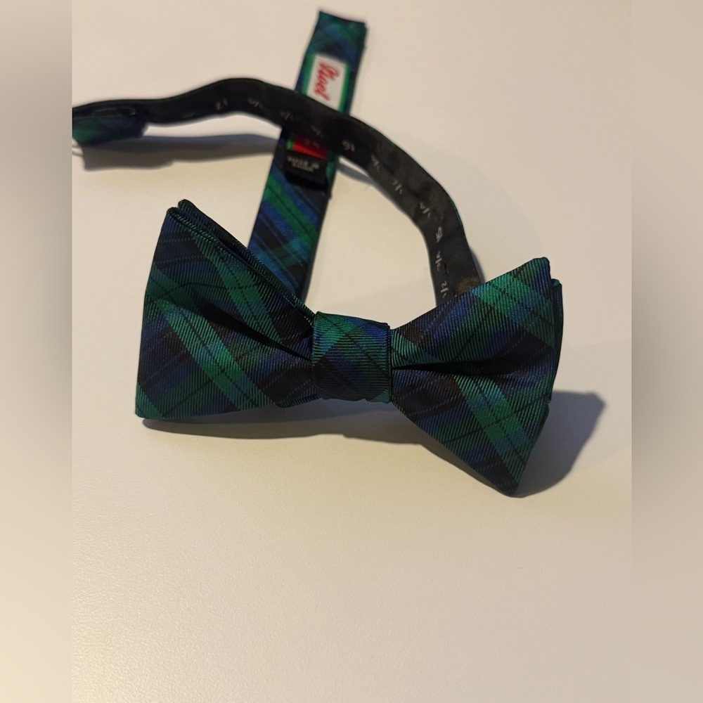 Noel Holiday Collection Plaid Bow Tie